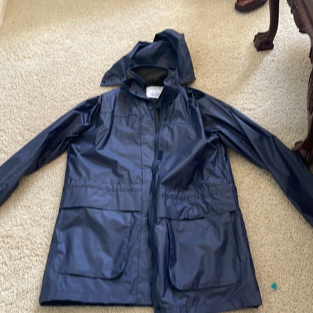Navy rain jacket with detachable hood